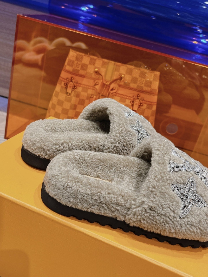 Louis Vuitton Slippers